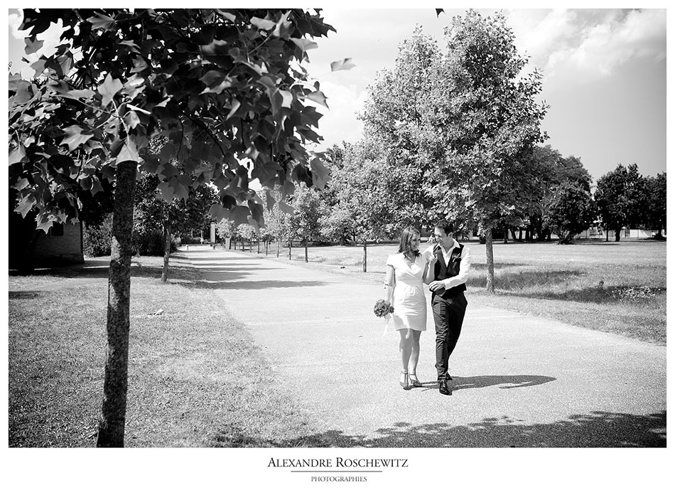 Les photos du mariage surprise de Caroline et Vincent à la Mairie Annexe de Pessac, suivi du cocktail dans son Parc.
