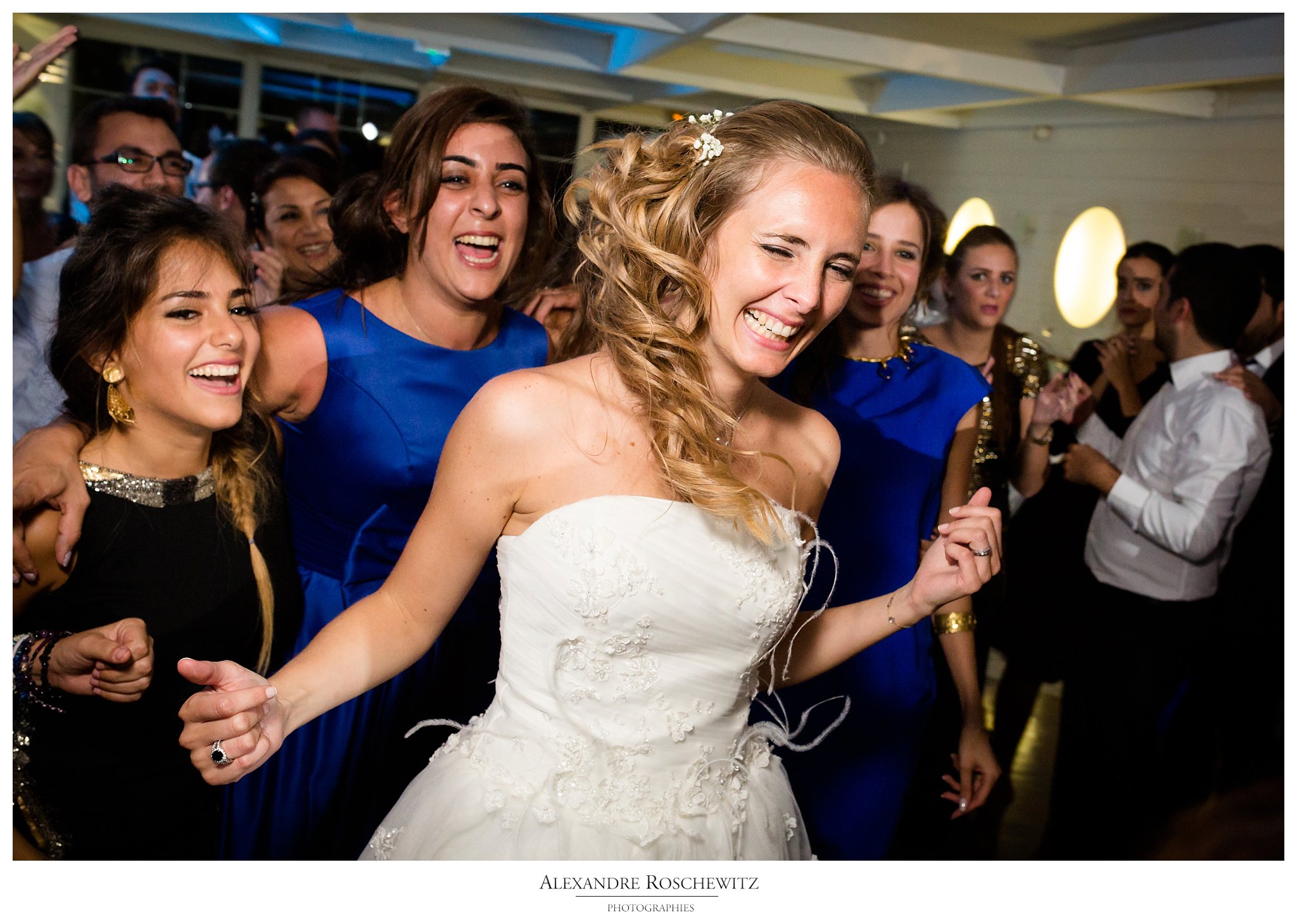 Un teaser des photos du mariage franco-libanais de Céline et Michel à Arcachon et à la Salle du tir au Vol. Alexandre Roschewitz Photographies.