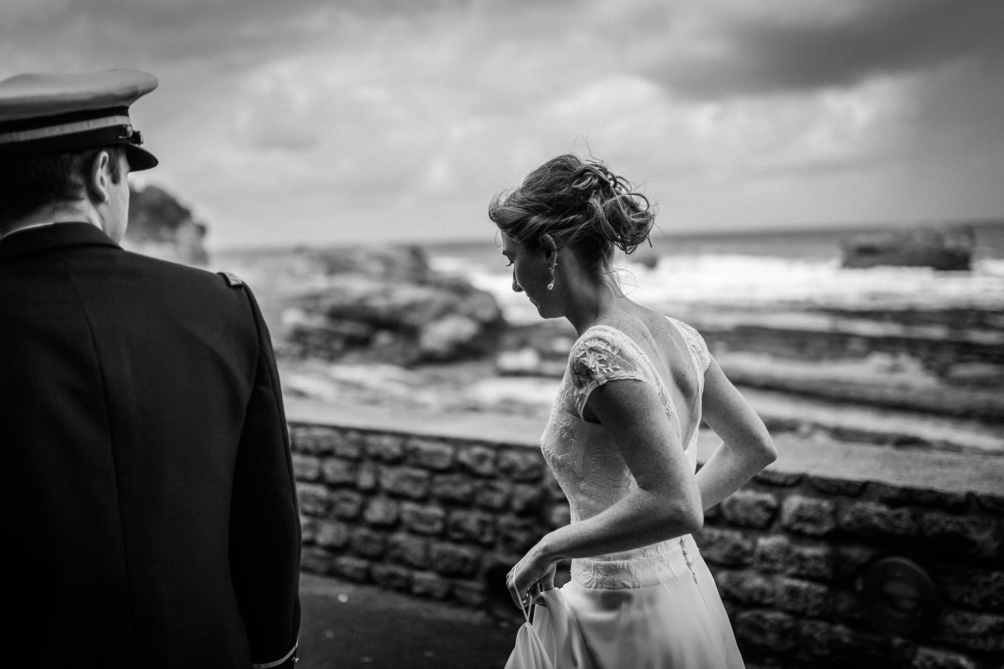 Les photos de mariage de Florine et Martial au Château de Brindos, à Biarritz, Pays Basque. Destination Wedding Photographer.