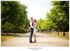 Un teaser du mariage surprise de Caroline et Vincent à Pessac, dans sa mairie annexe et son parc. Alexandre Roschewitz Photographies