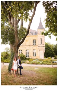 Les photos du mariage surprise de Caroline et Vincent à la Mairie Annexe de Pessac, suivi du cocktail dans son Parc.