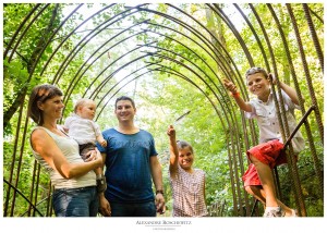 Les photos de la séance famille d'Emilien et sa famille au Parc Majolan de Blanquefort. Alexandre Roschewitz Photographies