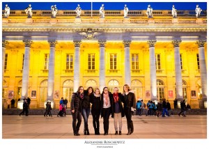 La séance photo EVFJ de Christelle à Bordeaux, avec 5 de ses amies. Alexandre Roschewitz Photographies.