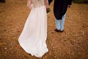Le reportage photo mariage de Maud et Antoine à l'Eglise Saint-Eloi Andernos et au Tir au Vol Arcachon. Photographe mariage Arcachon et Gironde.