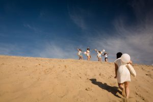 Les photos de la séance EVJF d'Anne à la Corniche d'Arcachon et à la Dune du Pilat. Alexandre Roschewitz, photographe EVJF bassin d'Arcachon.