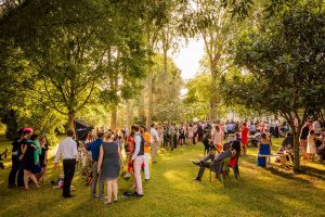 Un aperçu des photos du mariage de Mathilde et Adrien en Dordogne et en Gironde, à Sainte-Foy la Grande, Pellegrue, Lamothe Montravel au Château Vieux.