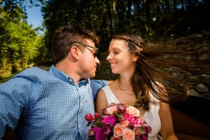 Photo du mariage de Oriane Guillaume à Privas / Lyas et au Château de Liviers en Ardèche, avec sa cérémonie laique en plein air dans le jardin et photobooth.
