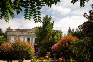 Les photos du mariage civil à Pomerol et laïque au Château Latour Ségur Suite & Spa de C+F.