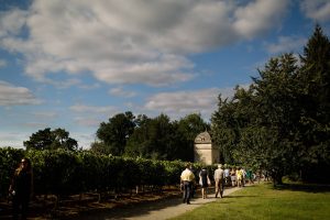 Les photos du mariage civil à Pomerol et laïque au Château Latour Ségur Suite & Spa de C+F.