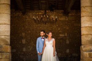 Reportage photo du mariage au Domaine de Montplaisir à Condat-sur-Trincou en Dordogne, avec Valérie et Adrien, sur le thème de l'aventure.