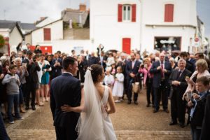 Un teaser du mariage civil et Religieux au Pouliguen en Loire-Atlantique, puis au Château de Villeneuve à Guérande. Sans oublier le Brunch !