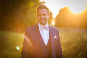 Le reportage photo de reportage du mariage civil et religieux à Vernon, puis au Chateau de Bonnemare en Normandie, avec Victoria et Baptiste.