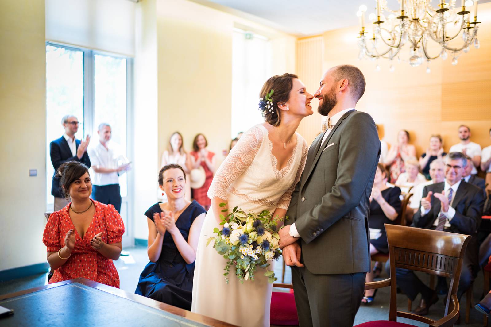 Le reportage photo du mariage civil et de la cérémonie laïque de Hélène et Alexis à Pessac puis au Château de Flojague. Alexandre Roschewitz Photographe Mariage