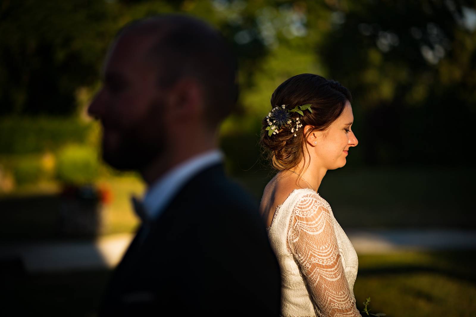Le reportage photo du mariage civil et de la cérémonie laïque de Hélène et Alexis à Pessac puis au Château de Flojague. Alexandre Roschewitz Photographe Mariage