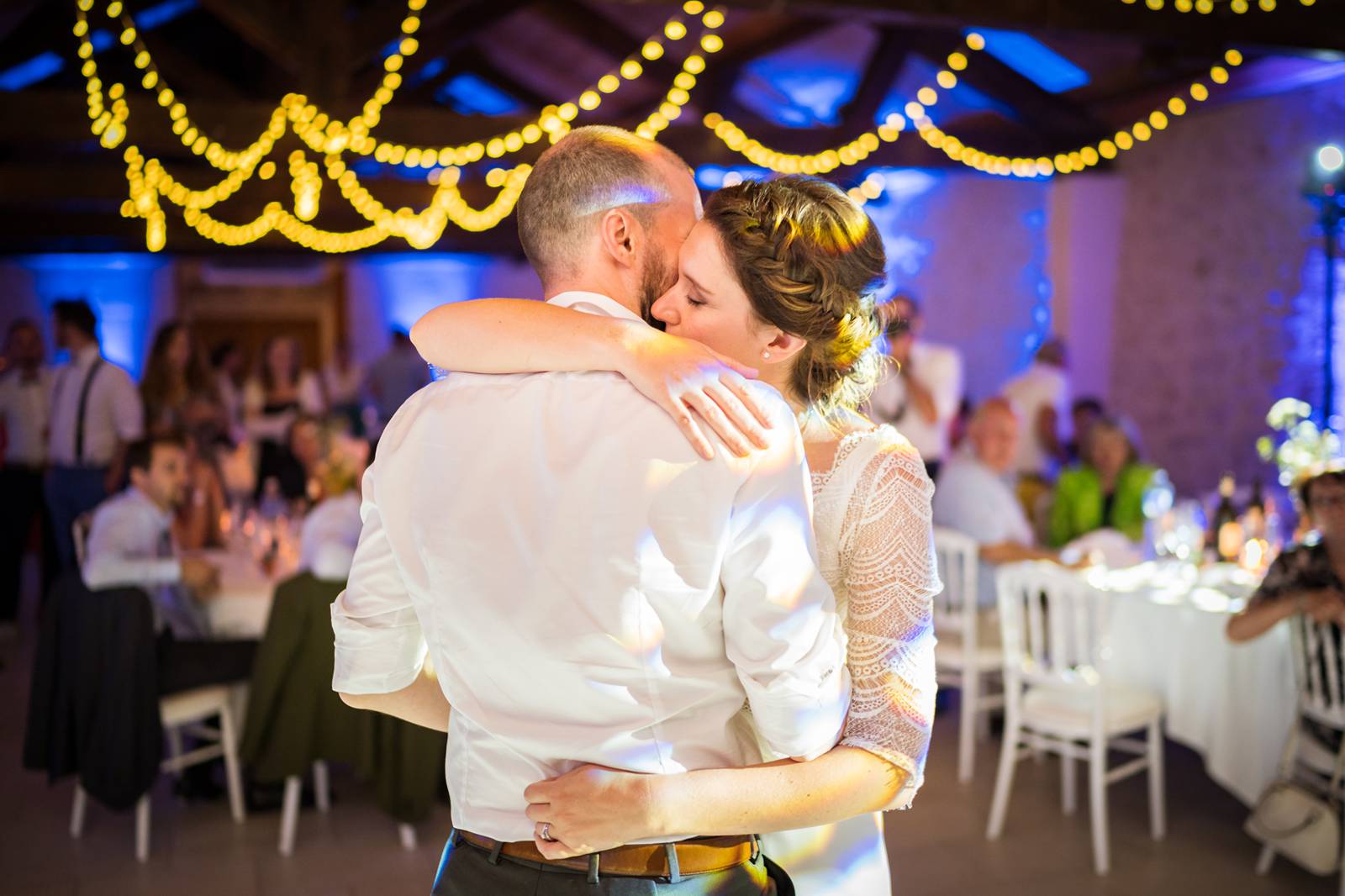 Le reportage photo du mariage civil et de la cérémonie laïque de Hélène et Alexis à Pessac puis au Château de Flojague. Alexandre Roschewitz Photographe Mariage