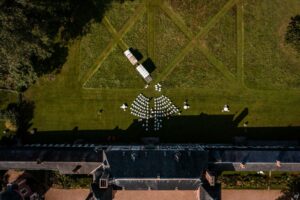 Mariage laïque au Château de Bonnemare en Normandie. Drone mariage. Alexandre Roschewitz photographe mariage.