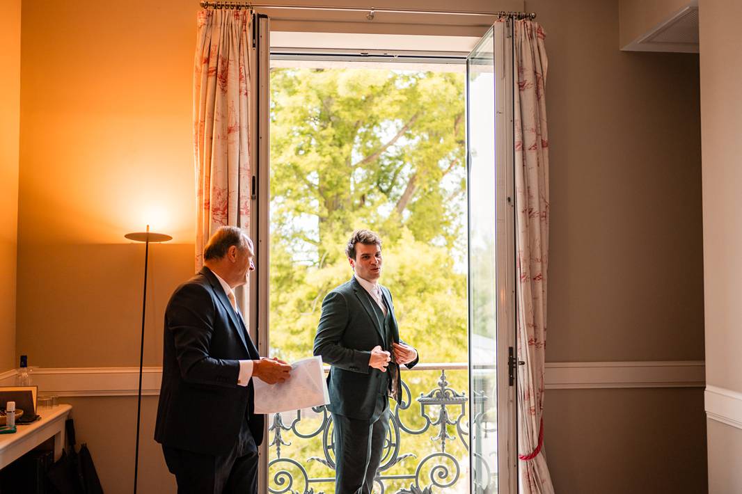 Mariage au château grattequina. Photographe mariage naturel en Gironde.