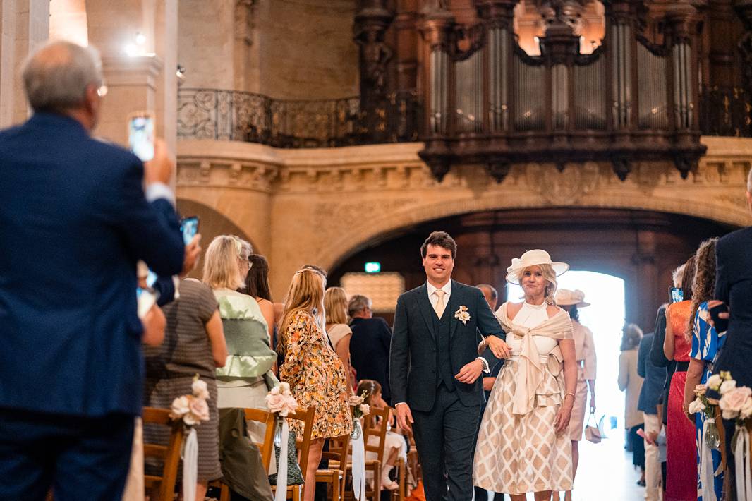 Mariage au château grattequina. Photographe mariage naturel en Gironde.