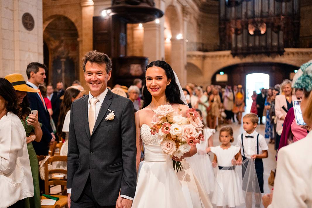 Mariage au château grattequina. Photographe mariage naturel en Gironde.