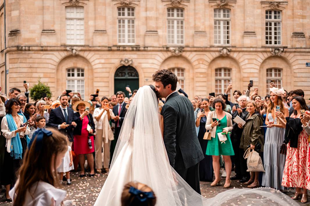 Mariage au château grattequina. Photographe mariage naturel en Gironde.