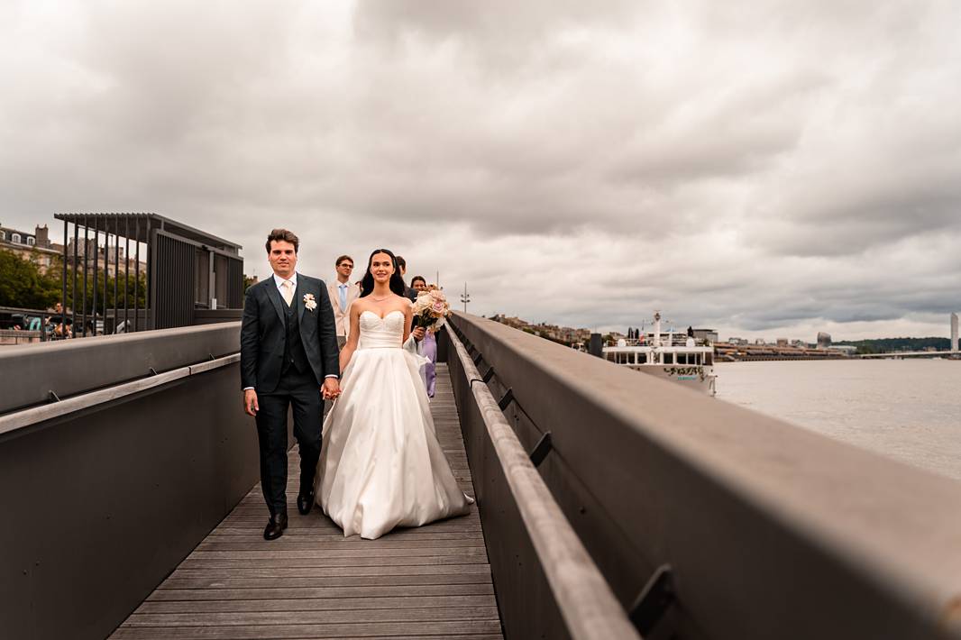 Mariage au château grattequina. Photographe mariage naturel en Gironde.