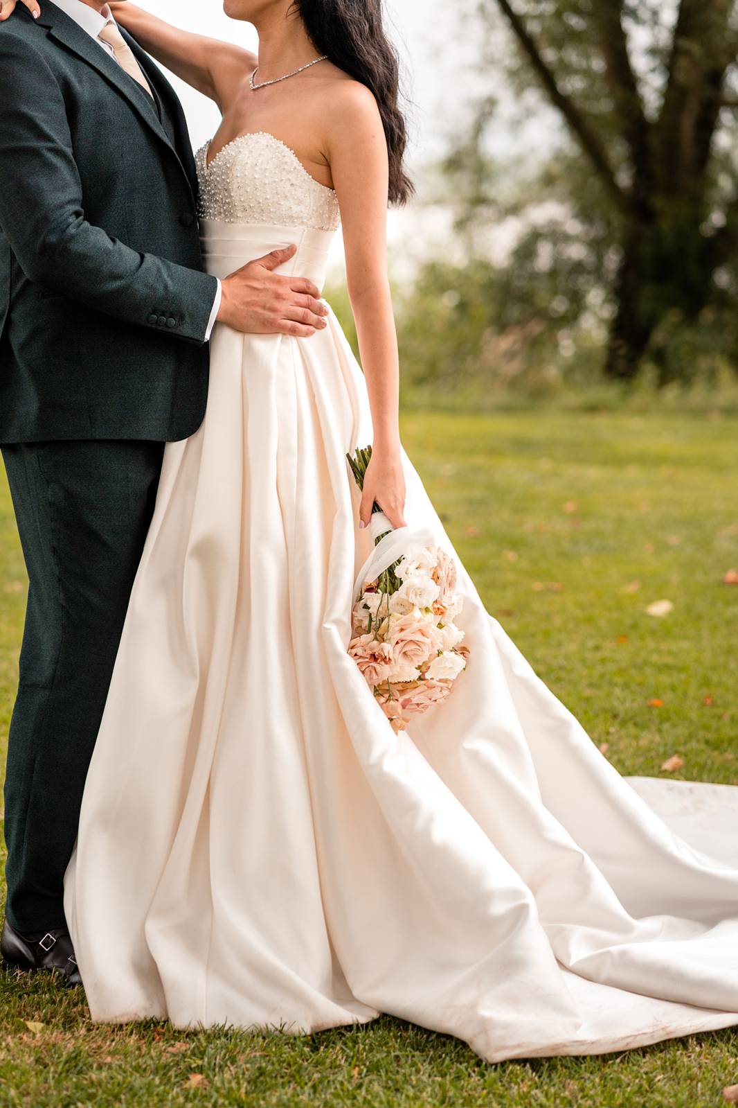 Mariage au château grattequina. Photographe mariage naturel en Gironde.