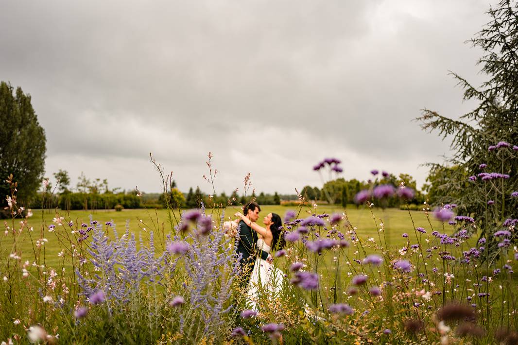 Mariage au château grattequina. Photographe mariage naturel en Gironde.