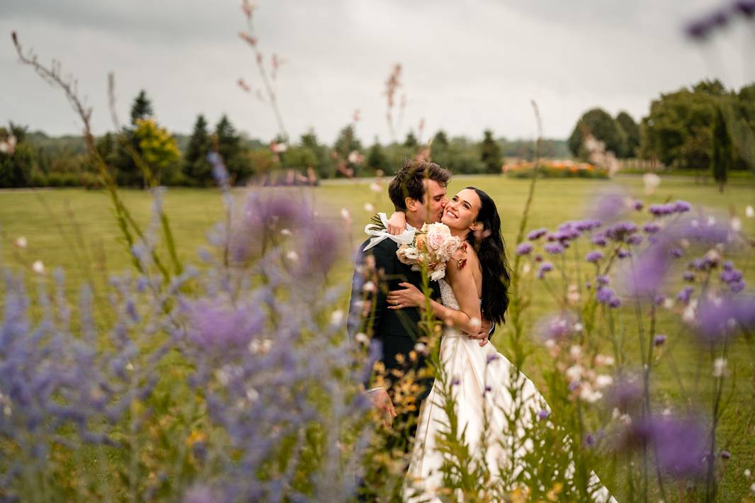 Mariage au château grattequina. Photographe mariage naturel en Gironde.