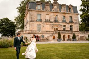 Mariage au château grattequina. Photographe mariage naturel en Gironde.