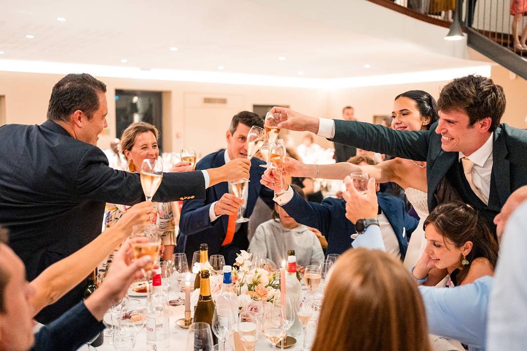 Mariage au château grattequina. Photographe mariage naturel en Gironde.