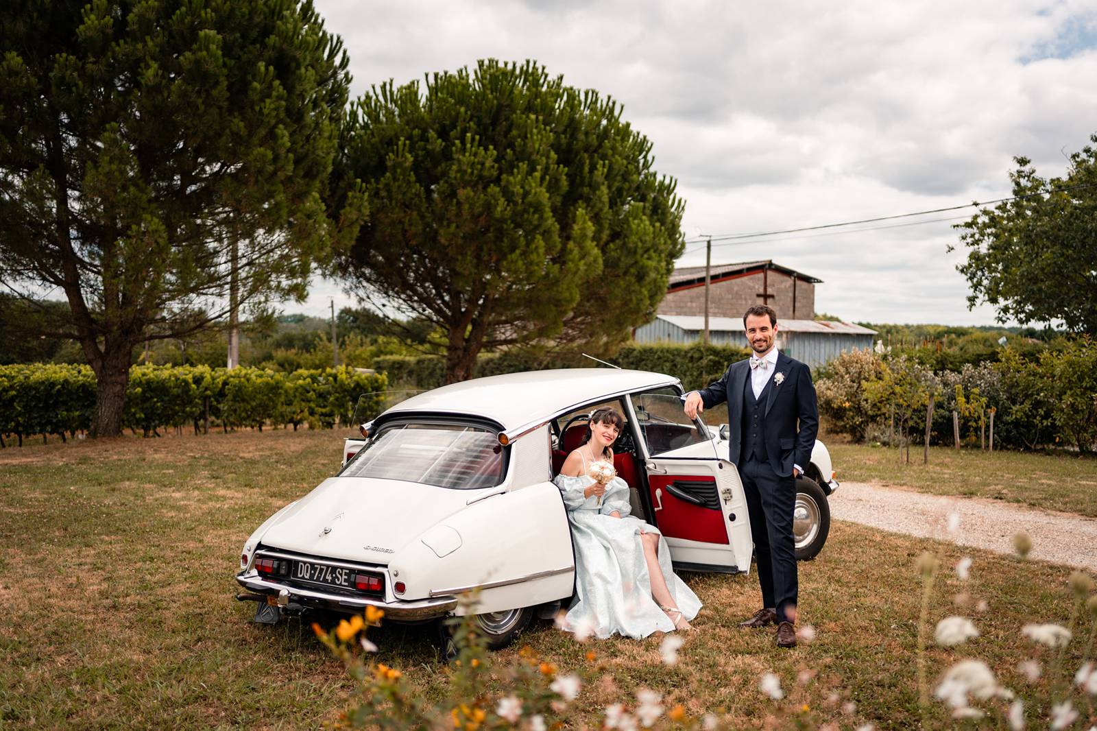 Mariage au Château Flojague proche de Saint-Emilion en Gironde, photos de préparatifs à la maison à Lugaignac.