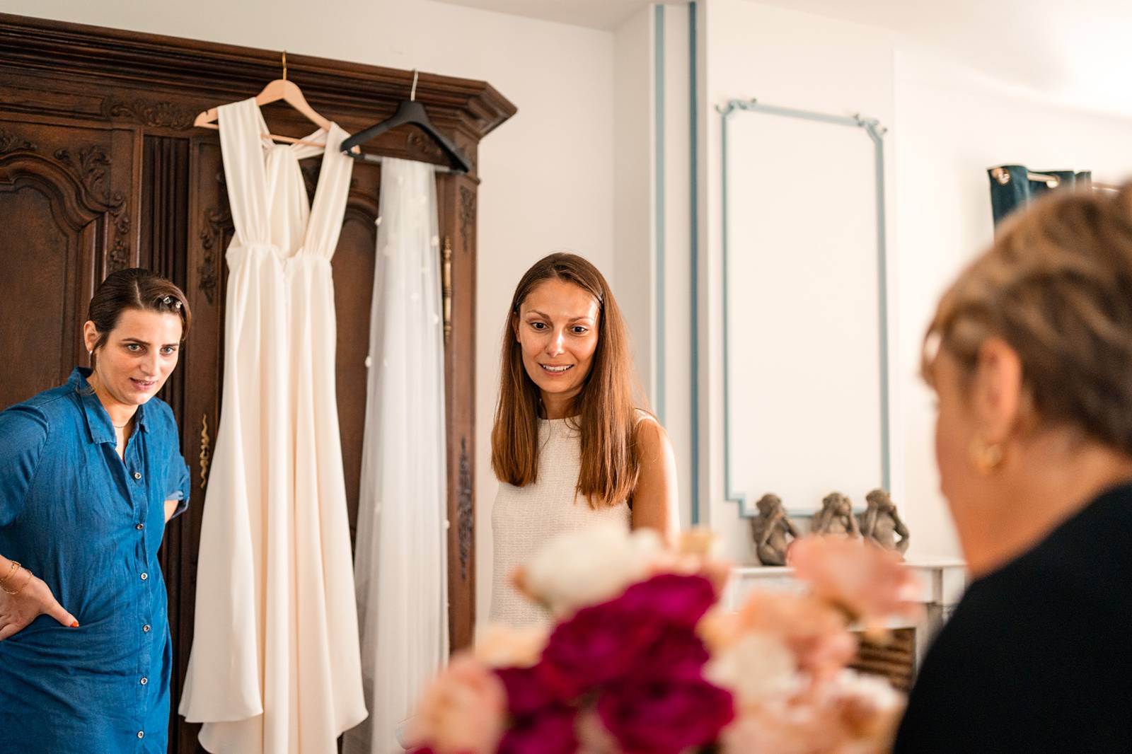 Photographe et reportage photo d'un mariage religieux au Domaine de La Fauconnie en Dordogne organisé par une Wedding planner avec un traiteur eco-responsable.