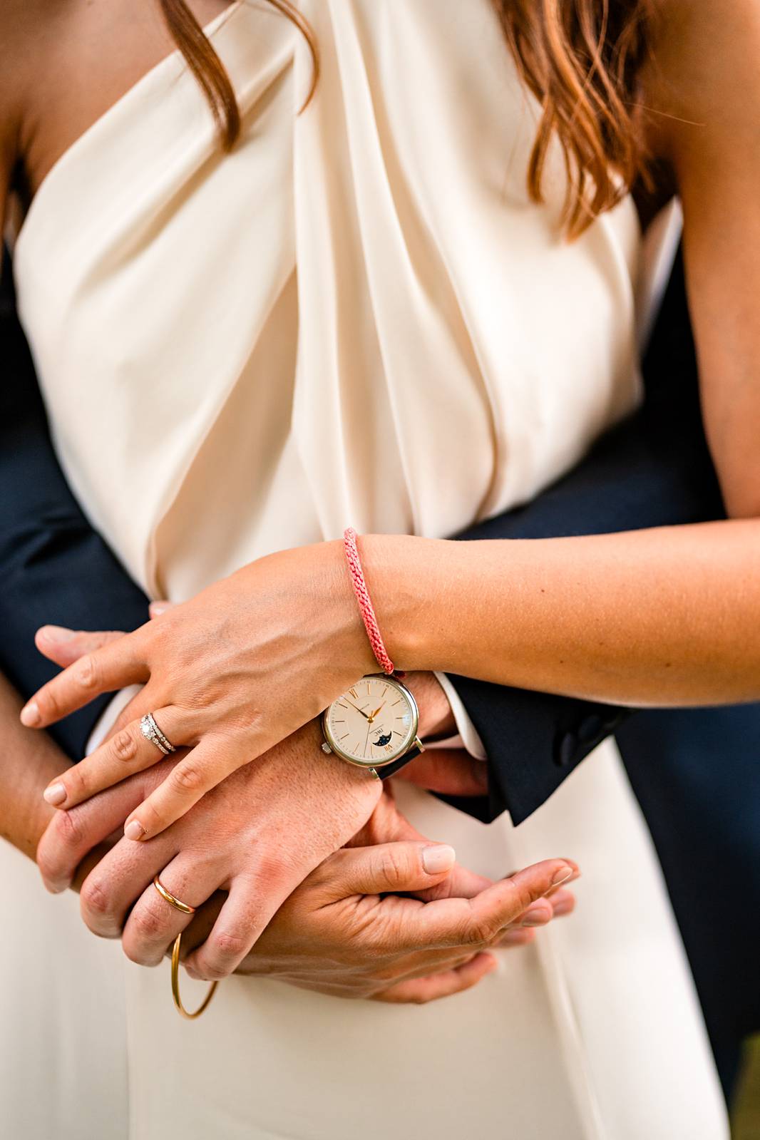 Photographe et reportage photo d'un mariage religieux au Domaine de La Fauconnie en Dordogne organisé par une Wedding planner avec un traiteur eco-responsable.