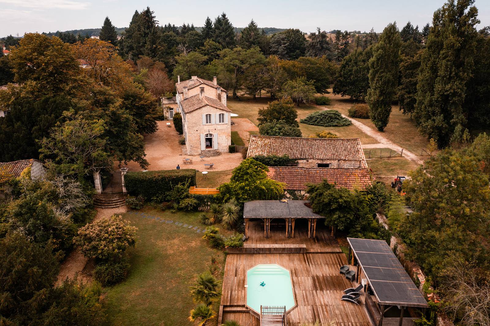 Mariage au Domaine de Belisle, avec cérémonie religieuse à l'église Saint-Martial d'Angoulême.