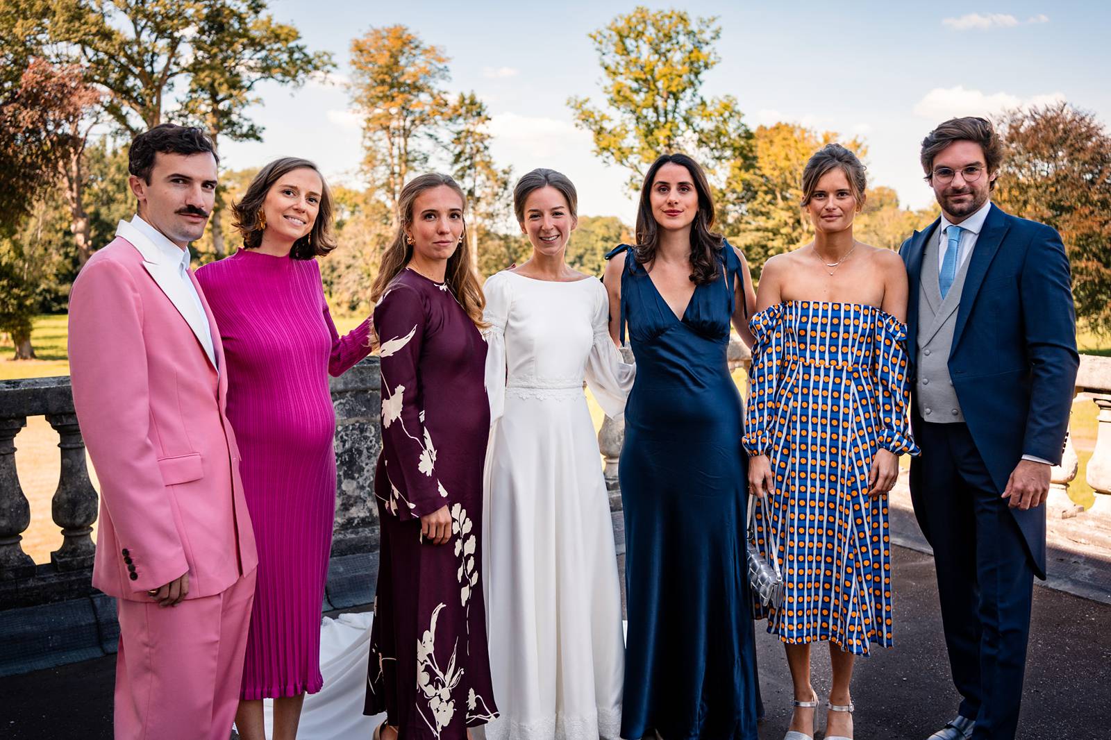 Mariage dans un domaine privé en Normandie, entre Rouen et Le Havre. Cérémonie religieuse. Réception dans le jardin et sous chapiteau en bambou.