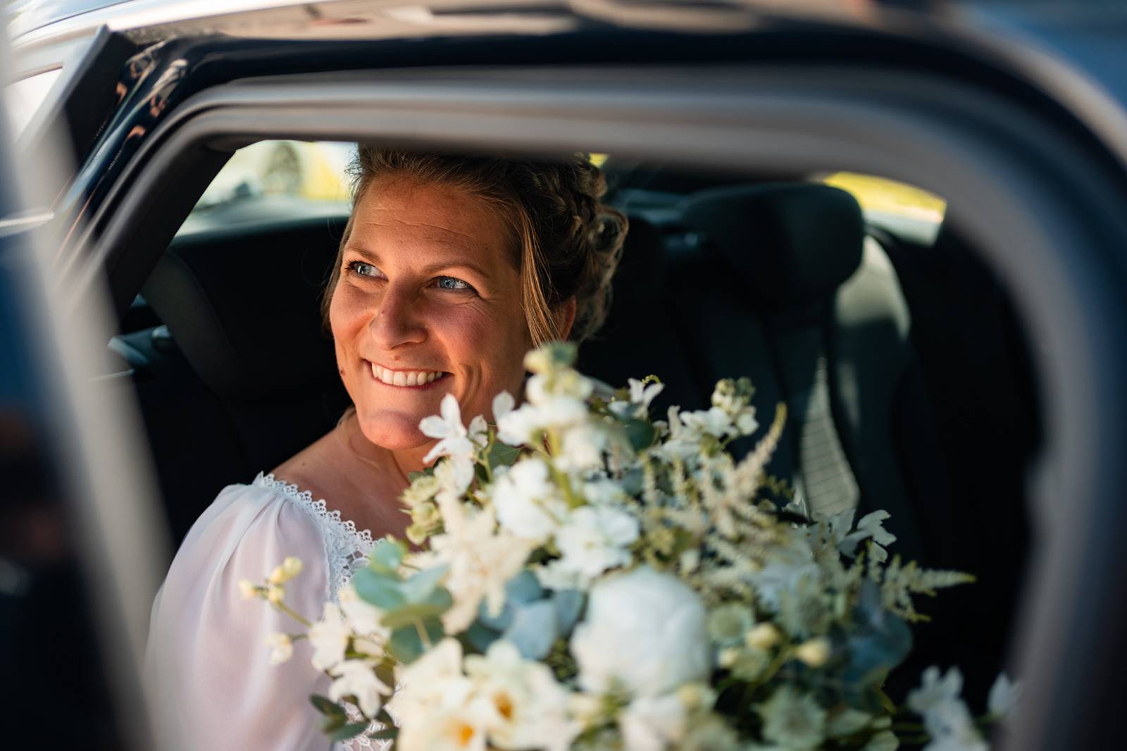 Mariage laïque au Domaine de La Fauconnie, en Dordogne.