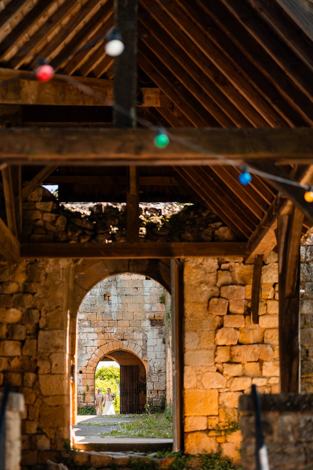 Mariage laïque au Domaine de La Fauconnie, en Dordogne.