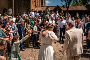 Mariage laïque au Domaine de La Fauconnie, en Dordogne.