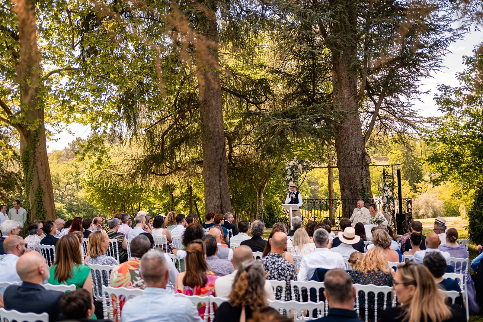 Mariage laïque au Domaine de La Fauconnie, en Dordogne.