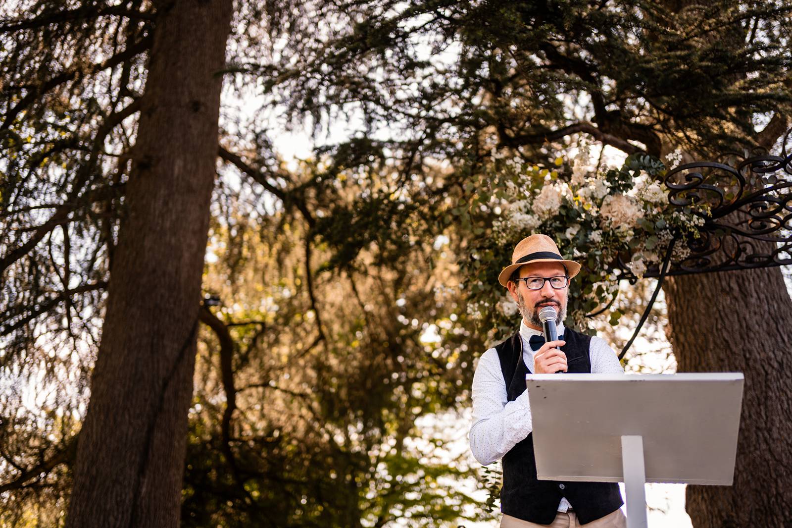 Mariage laïque au Domaine de La Fauconnie, en Dordogne.
