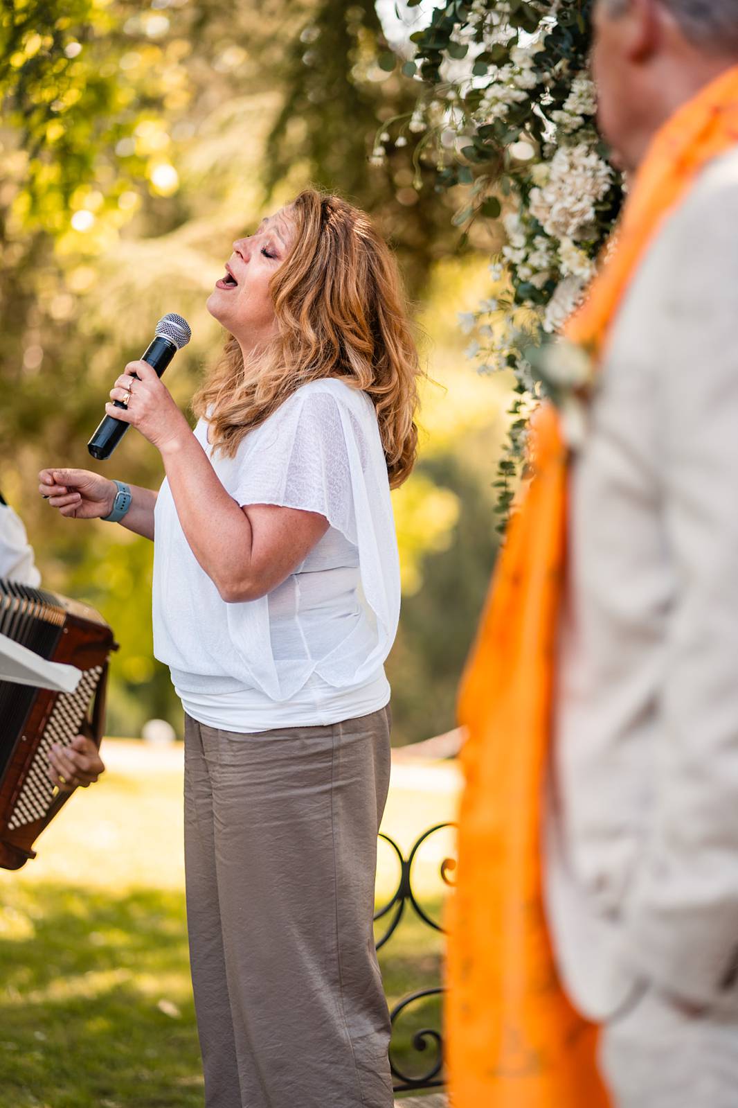 Mariage laïque au Domaine de La Fauconnie, en Dordogne.