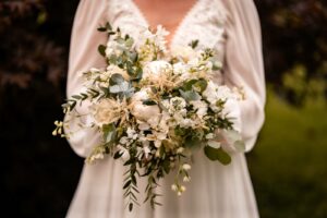 Mariage laïque au Domaine de La Fauconnie, en Dordogne.