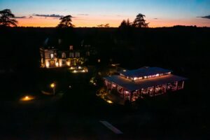Mariage laïque au Domaine de La Fauconnie, en Dordogne.