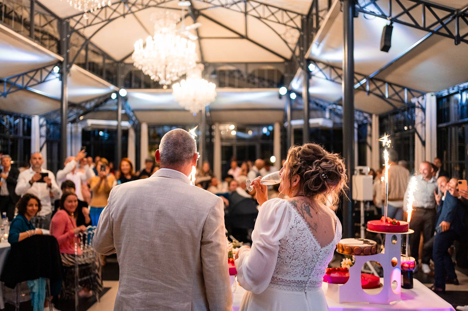 Mariage laïque au Domaine de La Fauconnie, en Dordogne.