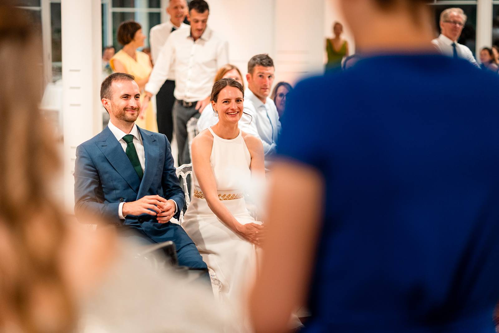 Une nuit de fête entre surprises, discours et danse sous les guirlandes.