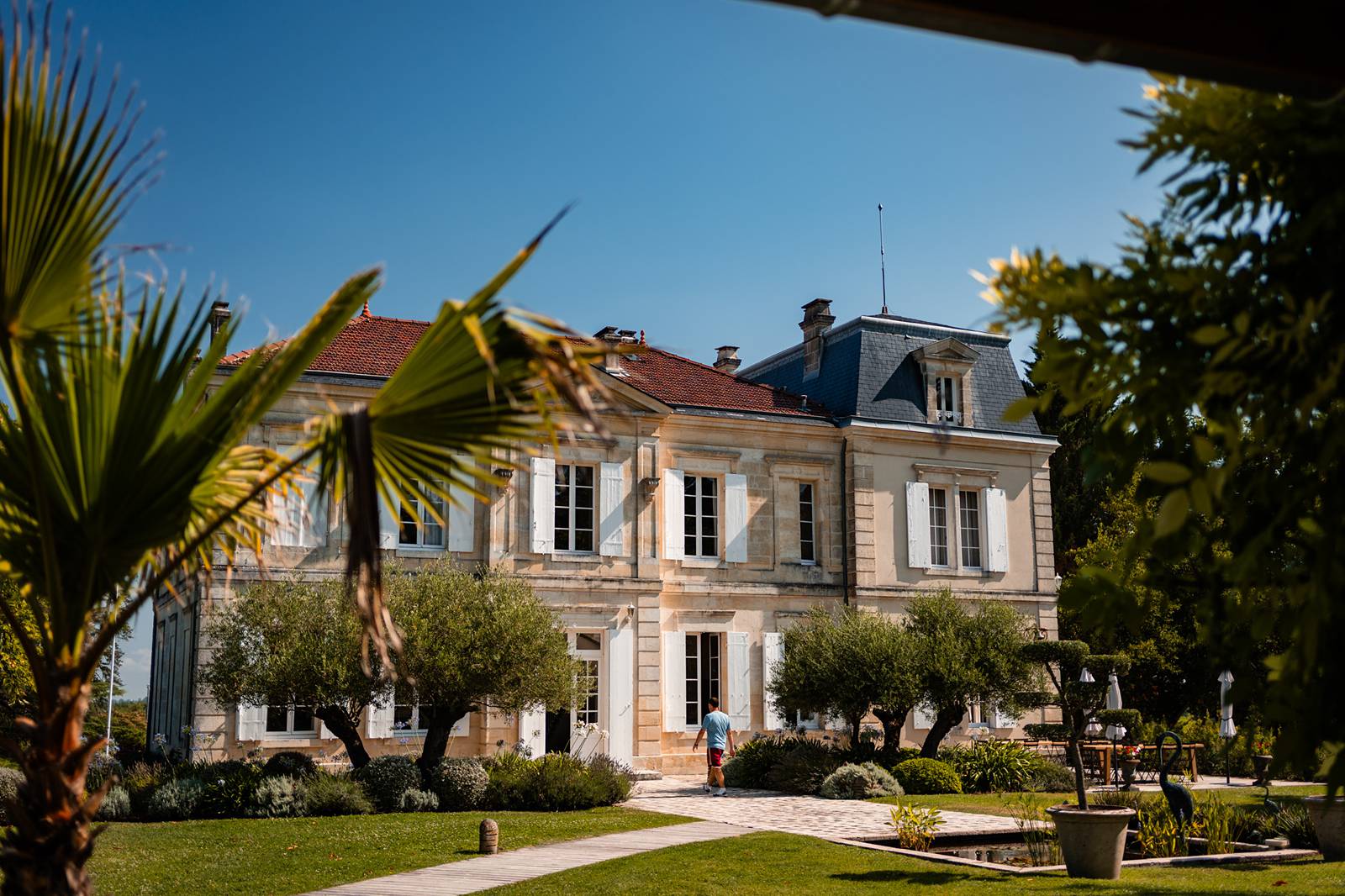 Mariage élégant et lumineux au Château de Garde