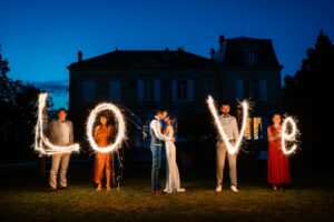 Light painting LOVE à l'heure bleu au Château de Garde