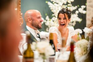 Discours des proches lors du repas de mariage