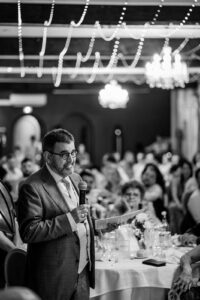 Discours des proches lors du repas de mariage