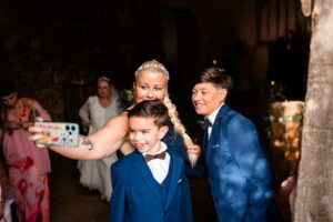 Vin d’honneur dans la grange du Château de Bonnemare